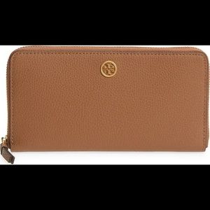 New With Tags 100% Authentic Tory Burch Wallet